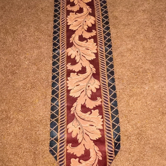 Fall Table Runner, Red/Gold Leaves, 72" X 13" Inclusive of Tassels. - Picture 4 of 5